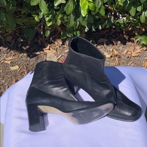 Nine West black boots size 7.5
